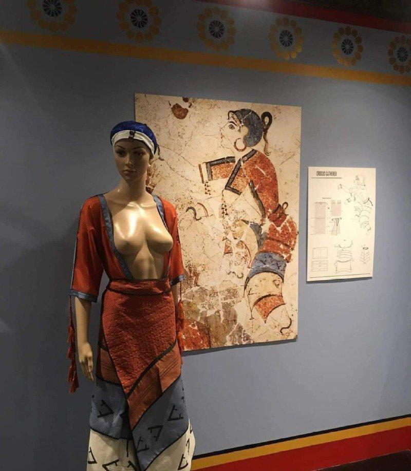크레타섬에 번성했던 미노아 문명의 여성 패션