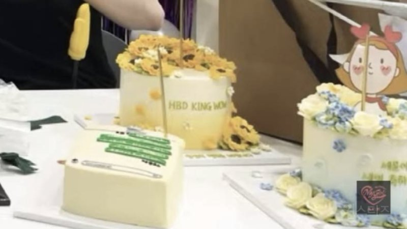 경지에 올른듯한 아이돌 제작 케이크
