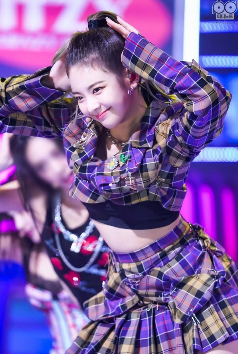 ITZY リア