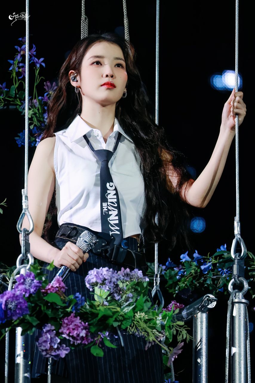 IU