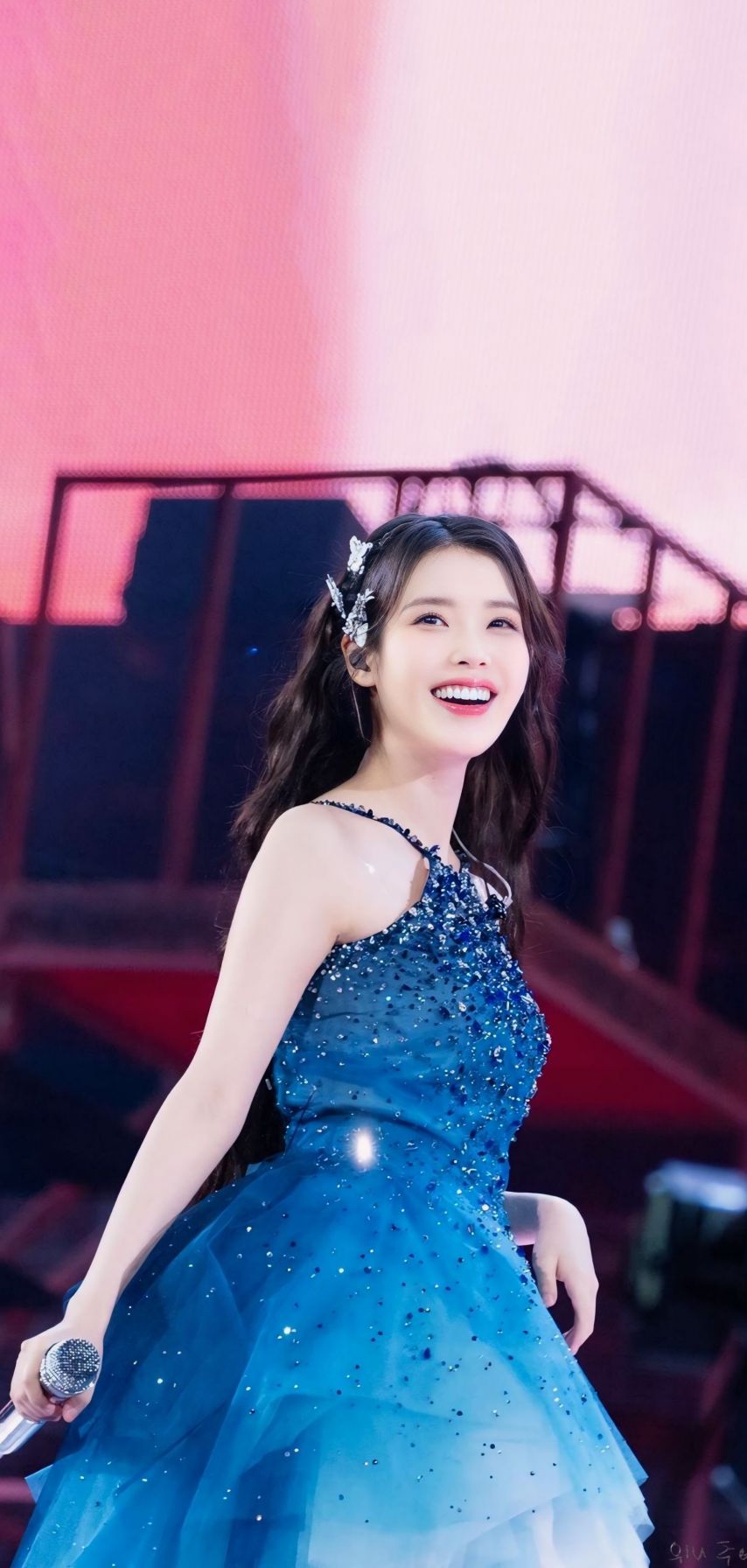 IU