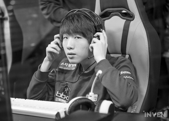 ??? : 당신은 2년 뒤에 롤드컵 4강에서 캐리를 하게 됩니다