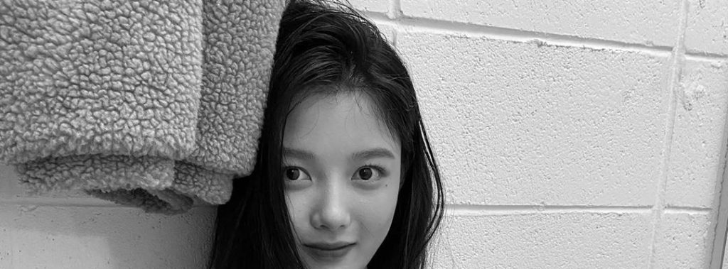 김유정 인스타 업뎃.jpg