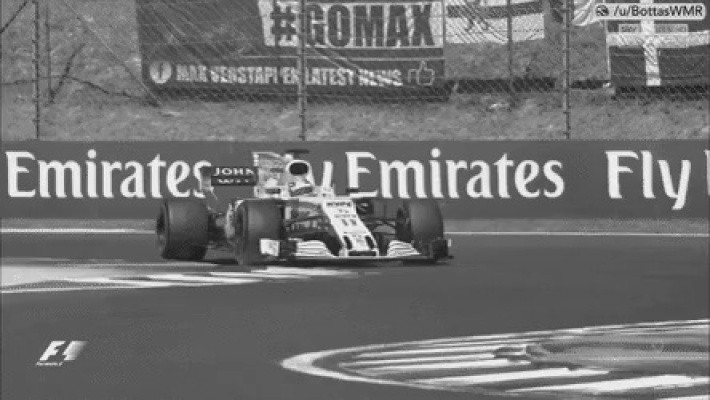 무슨 기술인지 몰라도 신기한 F1 차량 타이어의 움직임