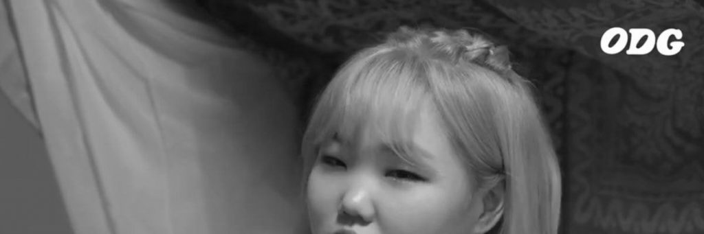 아이한테 한방먹은 악뮤 김수현.jpg