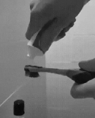 점심때는 편안한 짤.gif