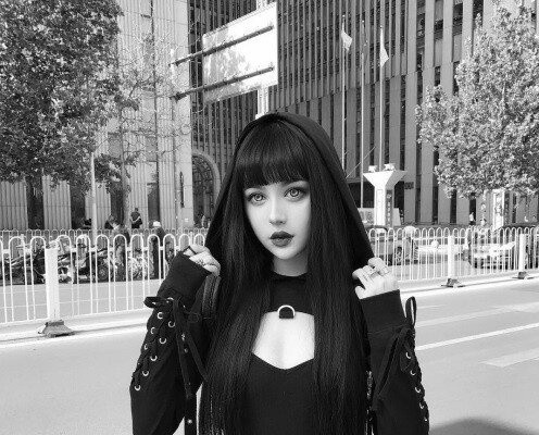 화장 지우고 더 난리 난 대륙의 “만찢녀”