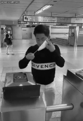 마스크의 끈이 끊어졌을 때 임시방편