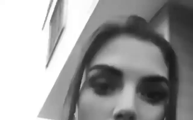 자유분방한 서양 누나