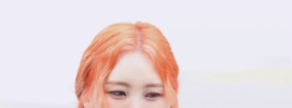 끈나시 입고 찰랑이는 가슴골…계속 숙이는 선미