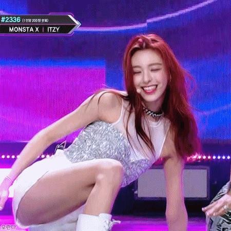 (약후방)ITZY 유나