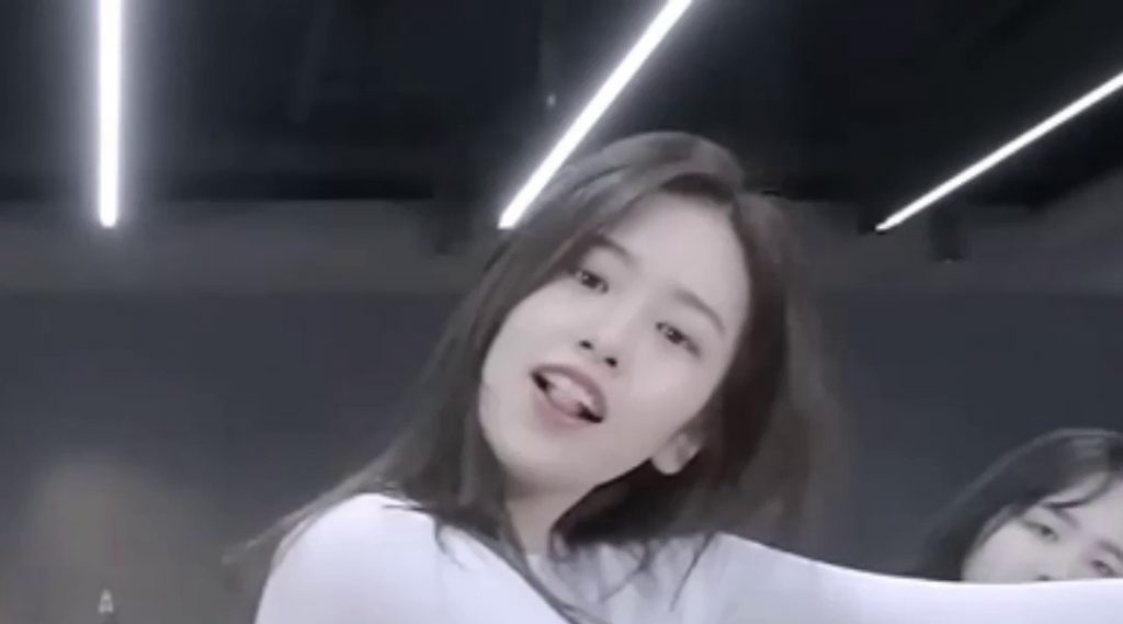 [아이브] 아이브 안유진 배꼽티