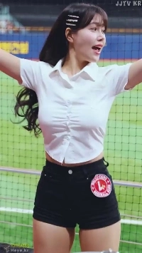 (SOUND)타이트한 흰 셔츠 김도아 치어리더