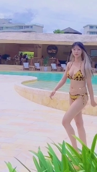 (SOUND)비키니 입고 걸어가는 김갑주