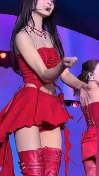 (SOUND)트와이스 쯔위 올 레드 의상 속바지 엉밑