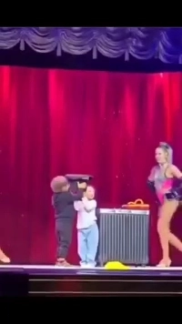 (SOUND)마술쇼에 도우미가 너무 예쁘면 안되는 이유