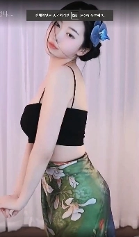 (SOUND)검은 끈나시 윗슴골 하와이안 랩스커트 하니니