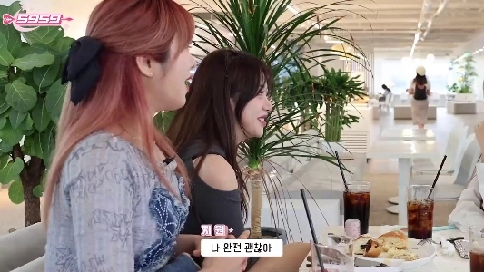 (SOUND)겨드랑이 vs 발 페티쉬를 보는 여자들의 시선