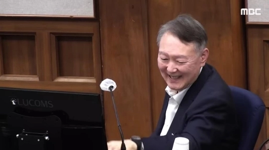 행복한  윤석열