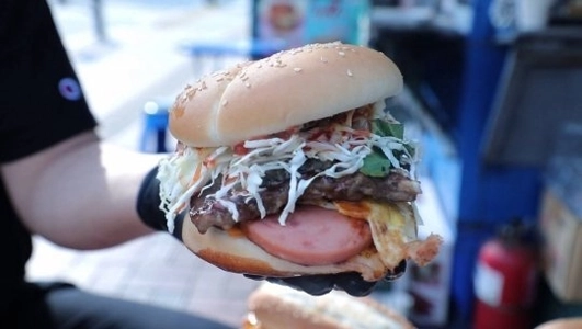 석계역 2천원 대왕버거.jpg