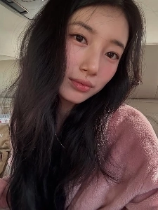 진짜 수지 미모 클라스는 어디 안가는구나