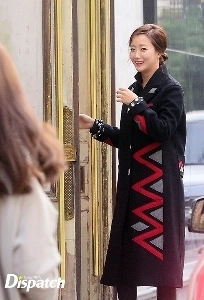 49살 김희선 vs 43살 김민정