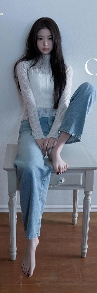 발가락도 긴 장원영