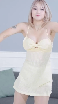 (SOUND)효이 노란 끈나시 원피스 깊은 가슴골