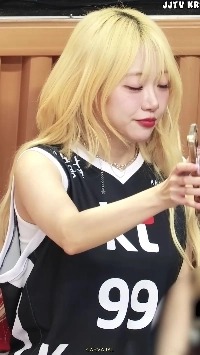 (SOUND)농구장 셀카 찍는 지지원 민소매 겨드랑이