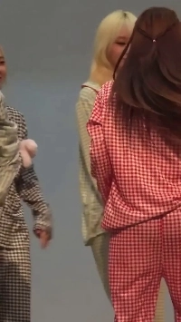 걸그룹 아이칠린 팬싸 파자마 패션