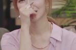 박선영 아나운서 핑크셔츠