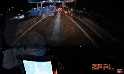 고속도로 하이패스 차로에서 음주단속한 경찰