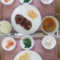 서울대 조리 노동자들이 먹는다는 식사 수준...jpg