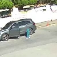 [단독] 엄마가 도로에서 자녀 무차별 폭행 영상 ㅠㅠ
