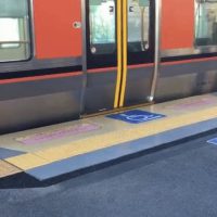 일본 전철 플랫폼에 새로생긴 장애인 탑승 시스템