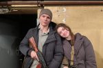 우크라이나: 웨딩 케이크 대신 총을 든 신혼 부부