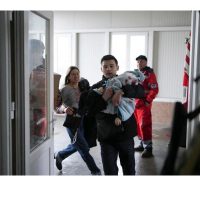 슬픔주의) 폭격으로 사망한 우크라이나 아기