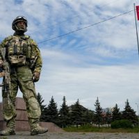 술을 마시다 걸린 러시아 군인이 비밀경찰 사살