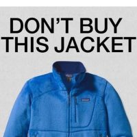 파타고니아의 전설적 광고 카피 """"이 자켓을 사지 마세요.""""