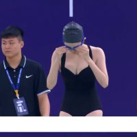 중국판 아육대에 나온 여자 연예인 수영복 몸매 ㄷㄷ
