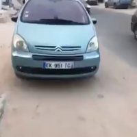 (SOUND)사륜오토바이 도로에서 꼴값 떨다가 당하는 영상