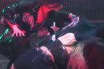 [트와이스] 바닥에 무릎 꿇은 트와이스 미나 사나 모모