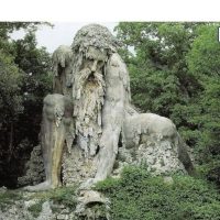 반지의 제왕에 나올거같은 이탈리아의 거대한 석상