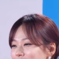 김형서(비비) 란제리룩 화이트 드레스 - 2023 청룡영화상 레드카펫