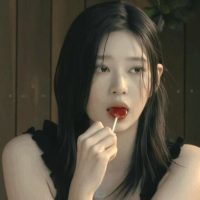 [아이즈원] 무심한듯 사탕먹는 김민주 미모