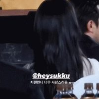 [배우] 뒤에서 머리 당겼을 때 김지원 반응