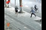 봉술로 칼 들고 여성 위협하던 범인을 제압한 중국인