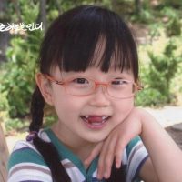 어린이날 기념 강력한 아기 사진 공개한 여자 아이돌