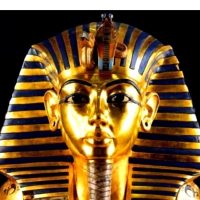 이집트에서 발견된 전설 단검 세트